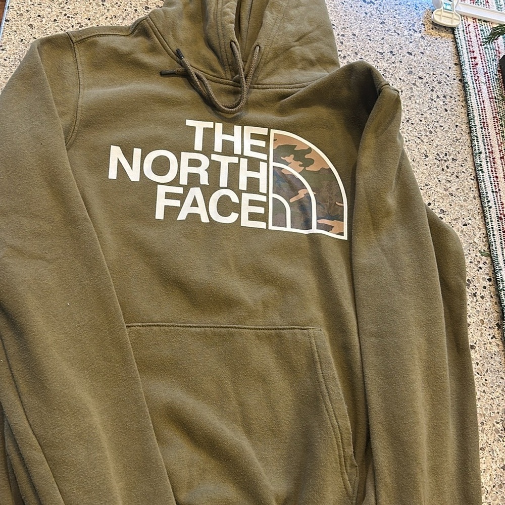 Men’s North face Hoodie